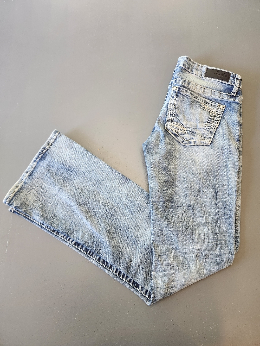 Daytrip Leo Bootcut Jeans Size 26R Heavy Stitch Embellished Ultra Low Rise Y2K